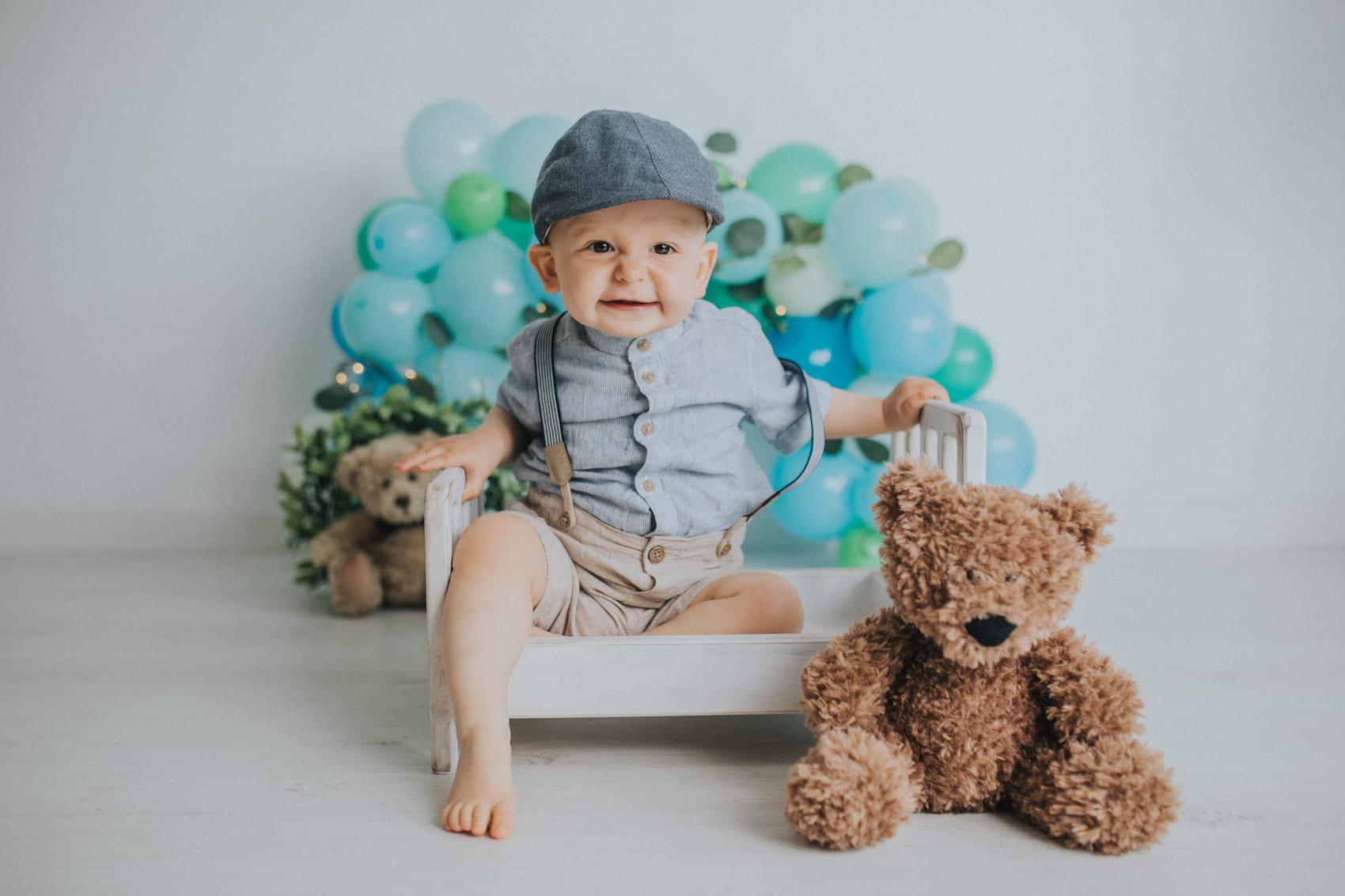 Capturing Precious Milestones: Ainsurf's Baby Year Collection
